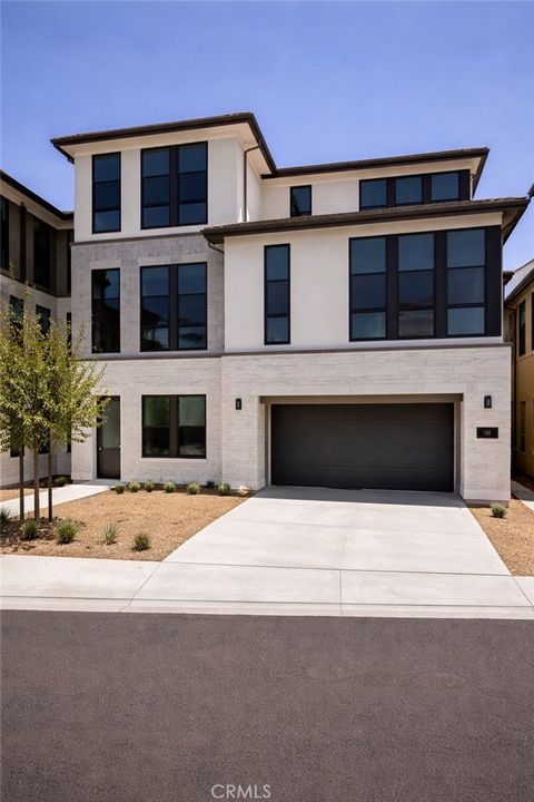 216 Stage Irvine CA 92618