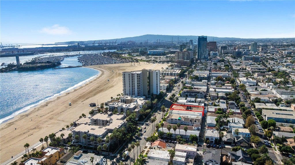 1325 E Ocean