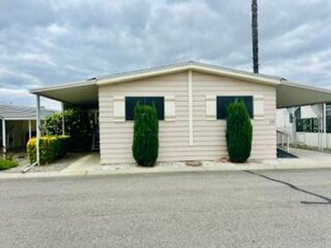 Photo of 5001 W Florida Ave #295, Hemet, CA 92545 (MLS # 219147358DA)