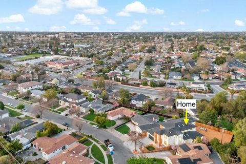 Tiny photo for 1040 W Riverside Way, San Jose, CA 95129 (MLS # ML82037565)