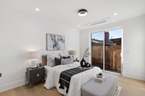 Tiny photo for 1040 W Riverside Way, San Jose, CA 95129 (MLS # ML82037565)