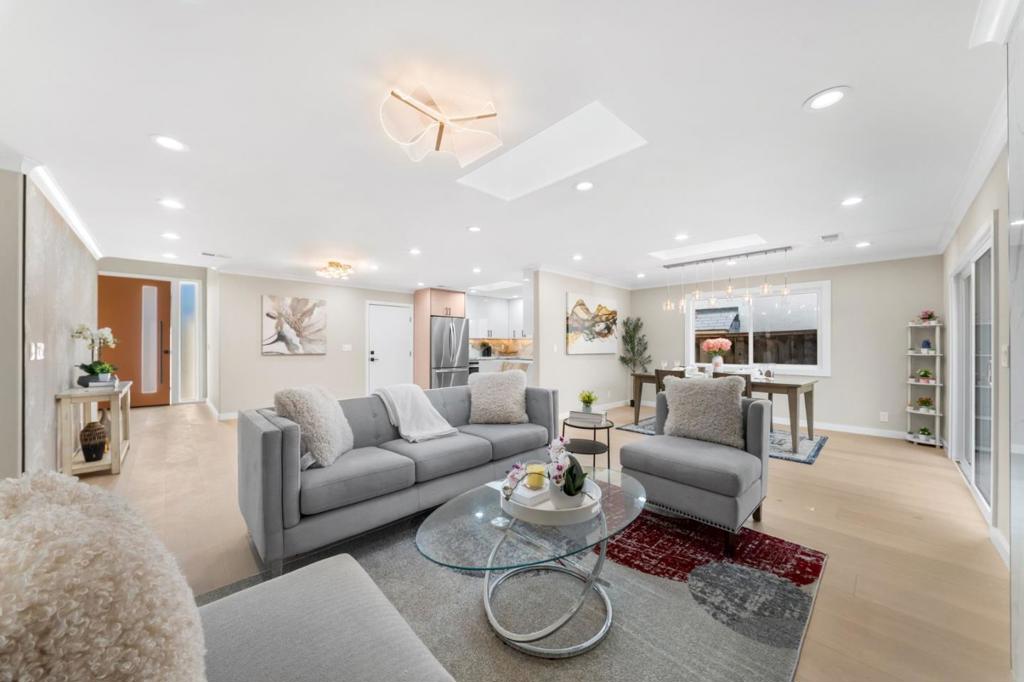 1351 Kintyre Way