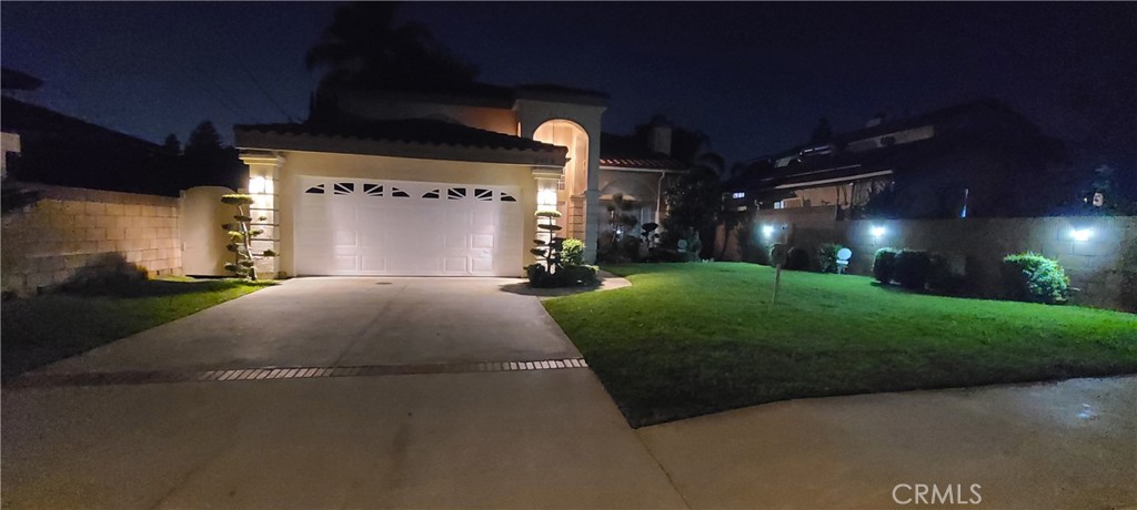 5613 N Charlotte Avenue