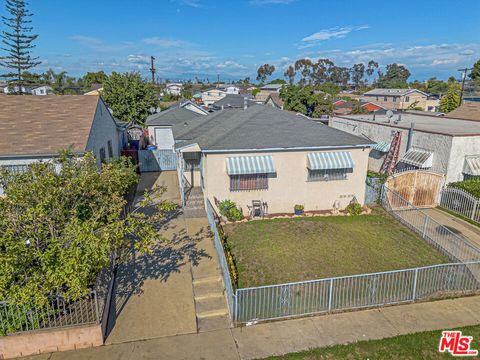 Photo of 331 E 119th Street, Los Angeles, CA 90061 (MLS # 25600861)