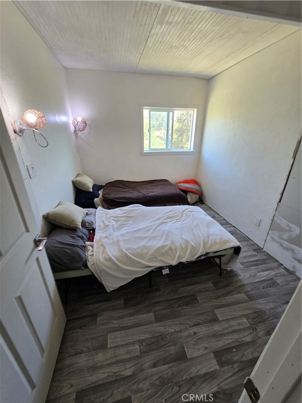 listing image 130725285469917750501