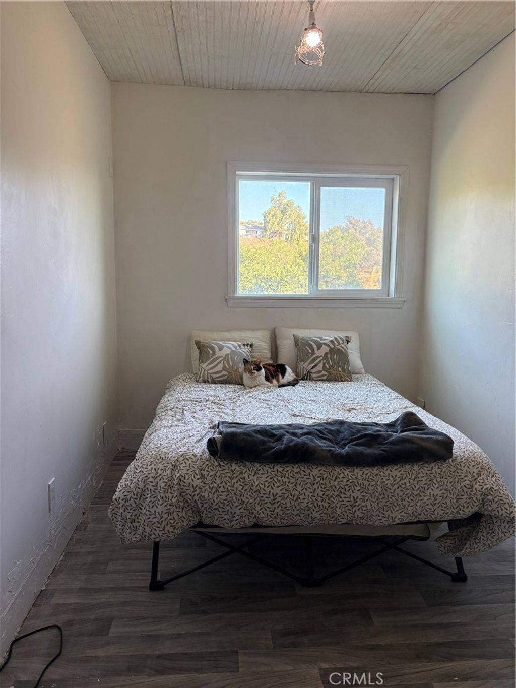 listing image 130724788427863895911
