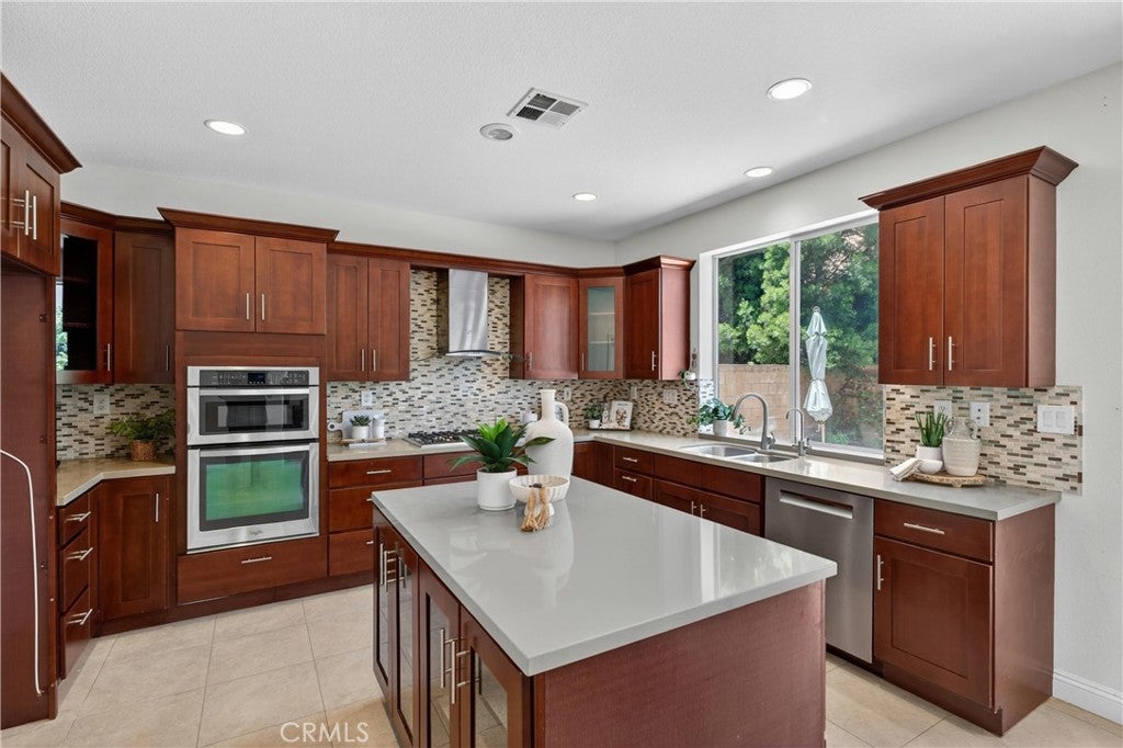 23 Delano, Irvine CA 92602 - Photo 9