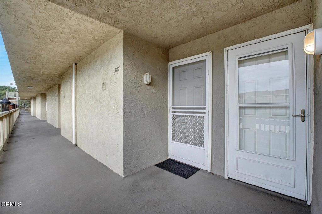 385 E Surfside Drive