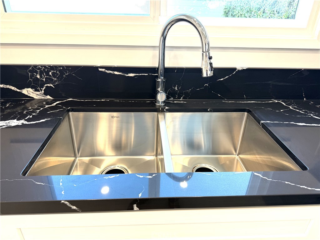 Carson Park/Lakewood (CLK) - Residential Lease