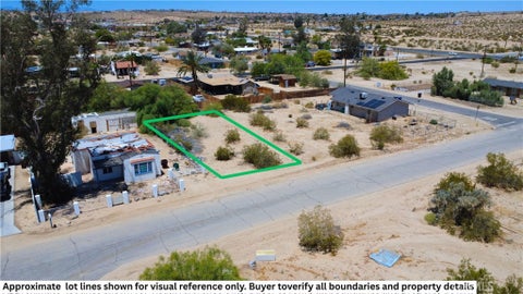 Photo of 6588 La Buena Tierra Avenue, 29 Palms, CA 92277 (MLS # JT26119128)
