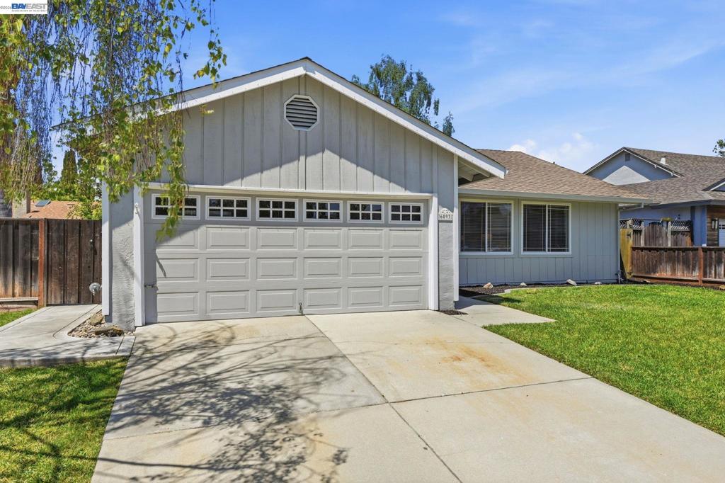 6093 Blacklock Ct