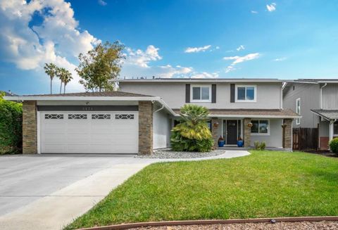 Photo of 4474 Poinsettia Court, San Jose, CA 95136 (MLS # ML82044977)