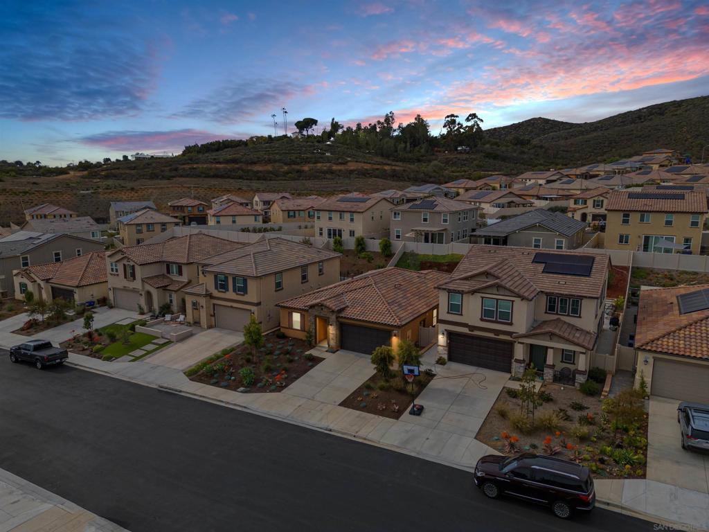 1026 Crestline