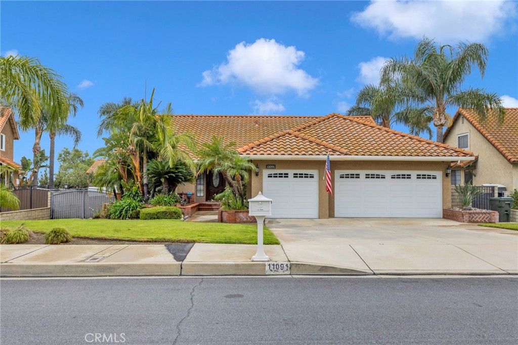 Photo of 11091 Seven Pines Dr, Rancho Cucamonga, CA 91737 (MLS # HD26095656)