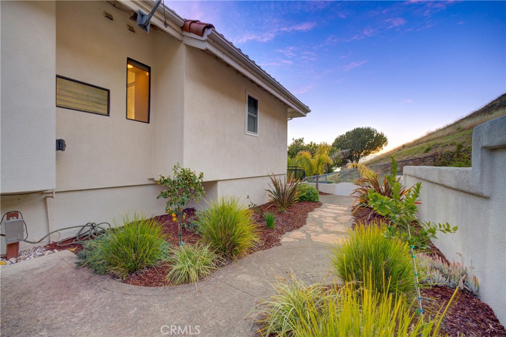 Shell Beach(600) - Residential