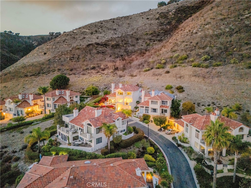 Shell Beach(600) - Residential