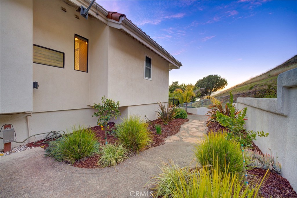 Shell Beach(600) - Residential