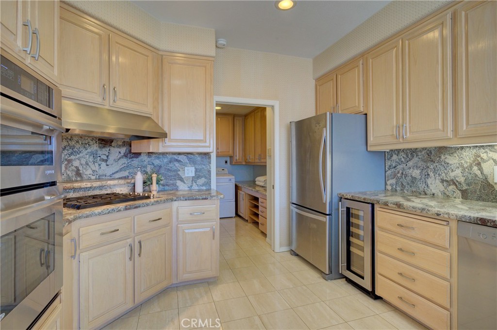 Shell Beach(600) - Residential
