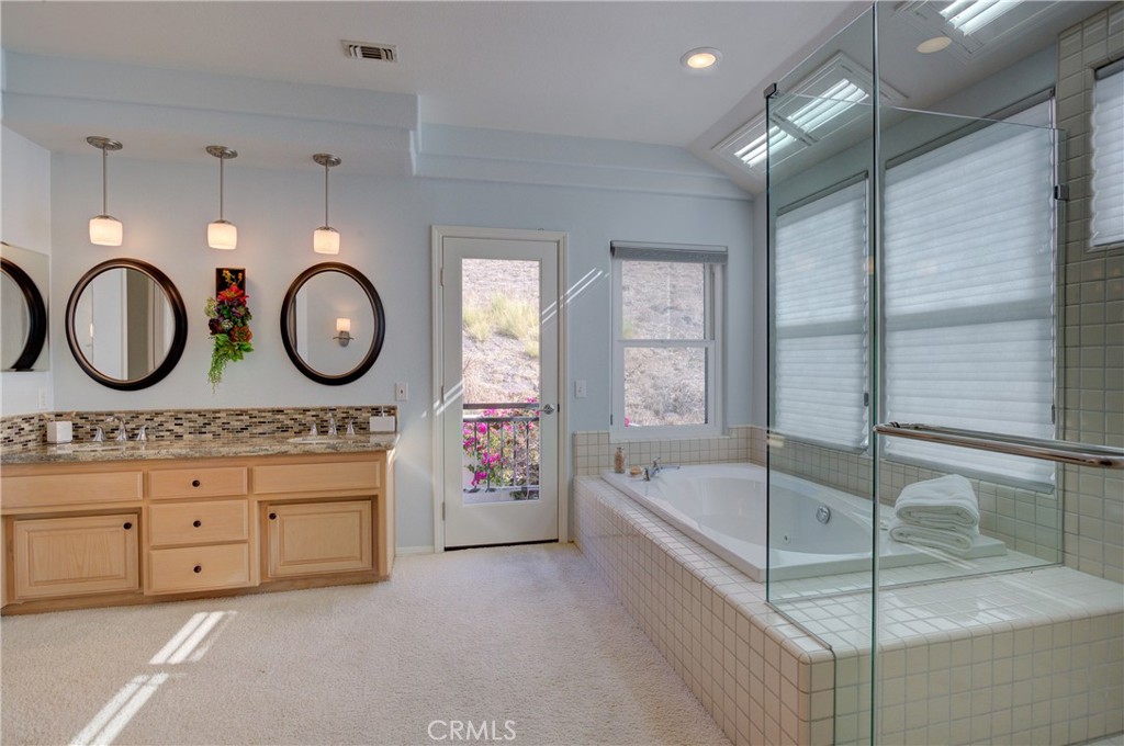 Shell Beach(600) - Residential