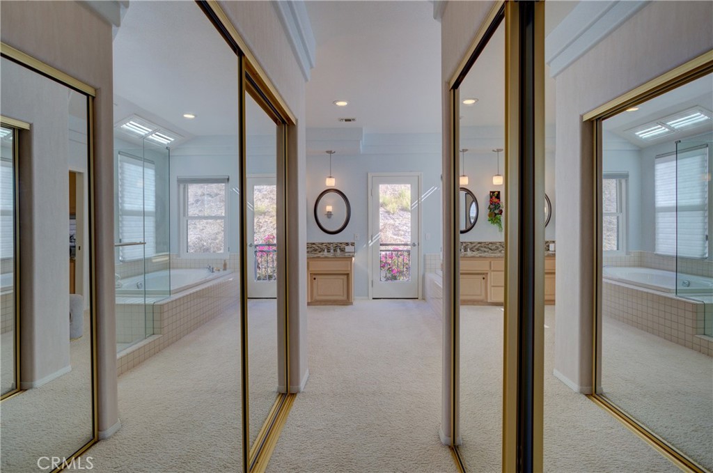 Shell Beach(600) - Residential