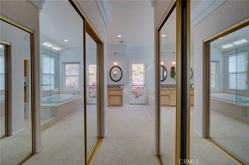 Shell Beach(600) - Residential