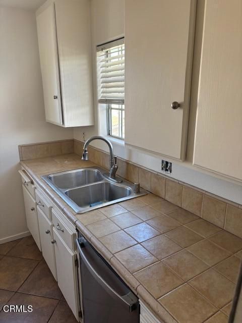 Tiny photo for 2041 Blackberry Circle, Oxnard, CA 93036 (MLS # V1-33132)