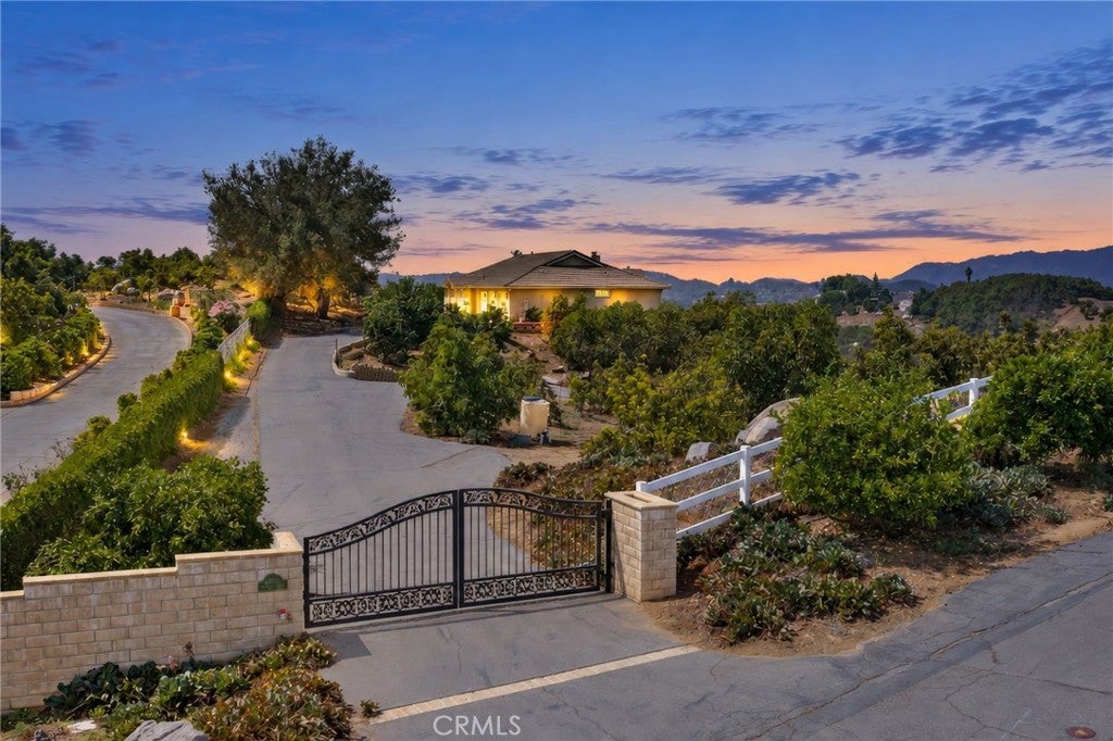 24135 Mirasol Way