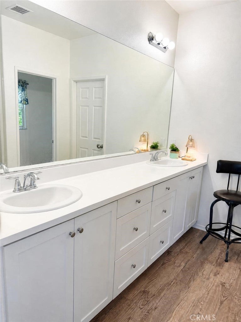 1057 Egret