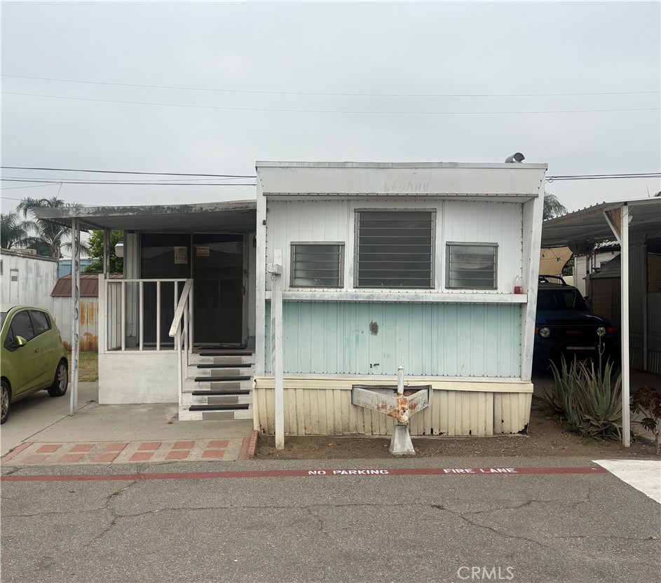 Photo 1 of 9 — 2260 W Rialto Ave #6, San Bernardino, CA 92410