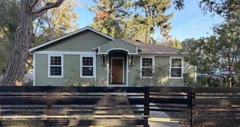 Photo of 458 Central Avenue, Menlo Park, CA 94025 (MLS # ML82065884)