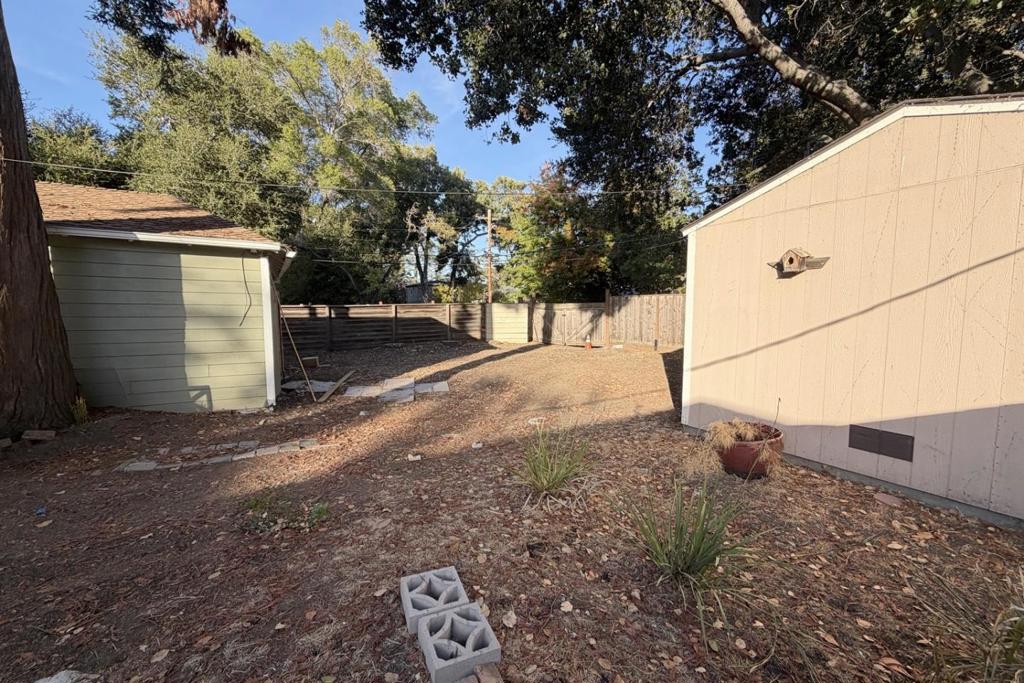 Properties 4 458 Central Avenue