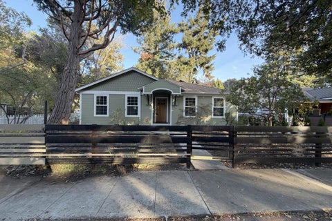 Photo of 458 Central Avenue, Menlo Park, CA 94025 (MLS # ML82065884)