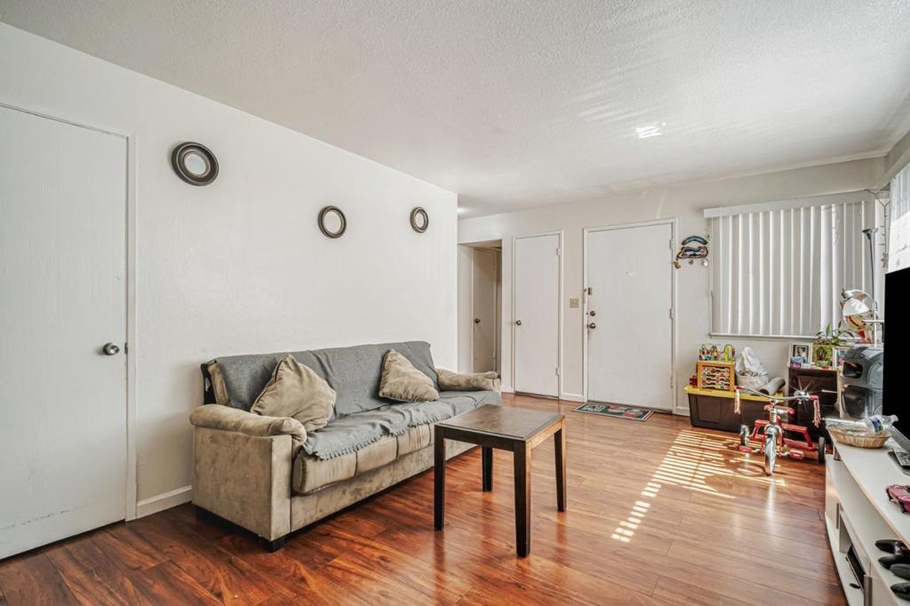 188 SUNSET Boulevard