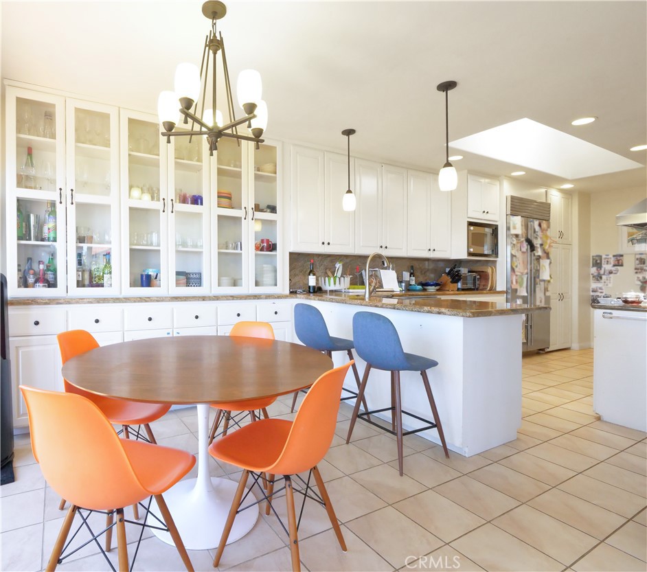 345 Palos Verdes Drive W