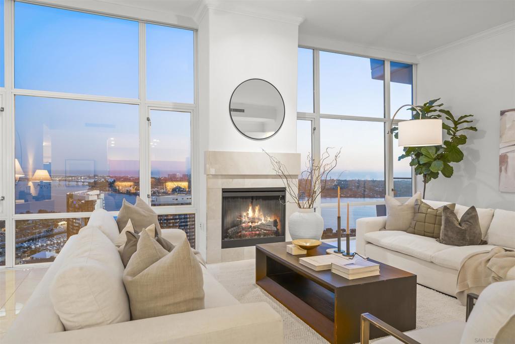 550 Front St 3201