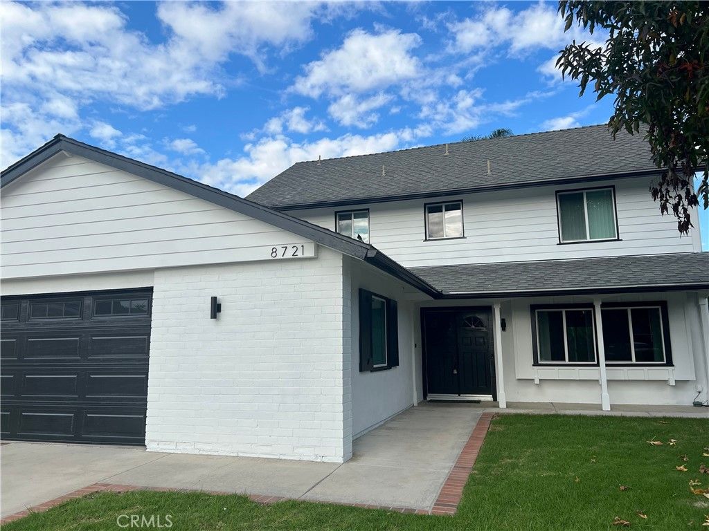 Photo of 8721 Squires Cir, Huntington Beach, CA 92646 (MLS # OC25273490)