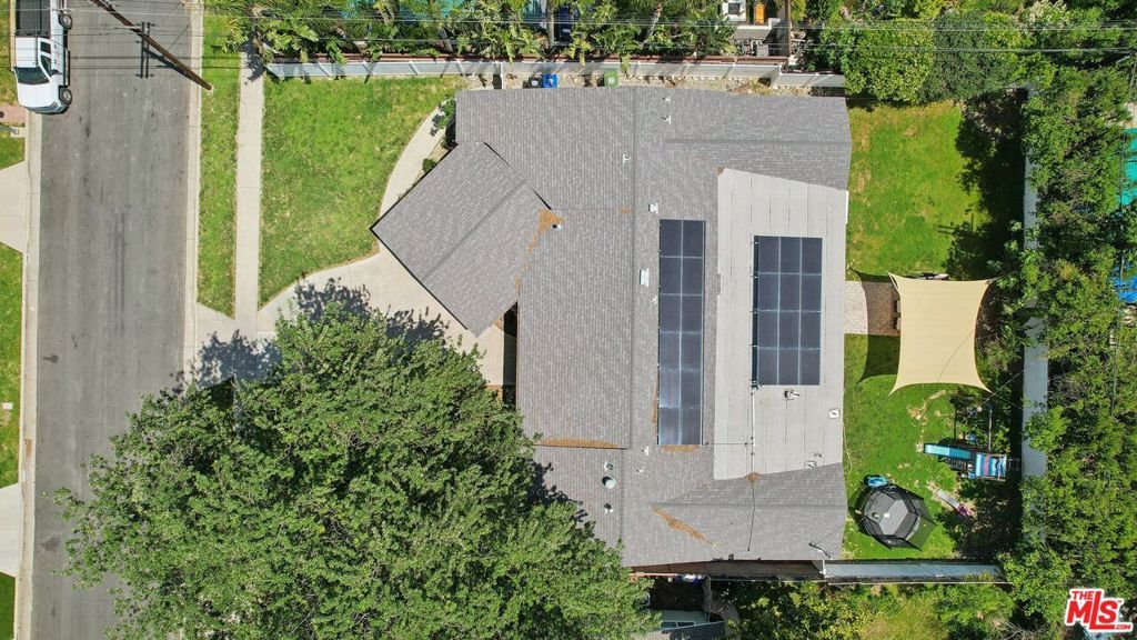 listing image 130725042294925404586