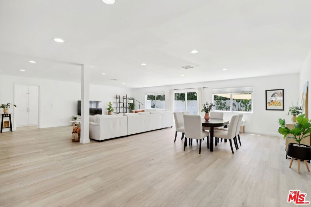 listing image 130729605321964077080