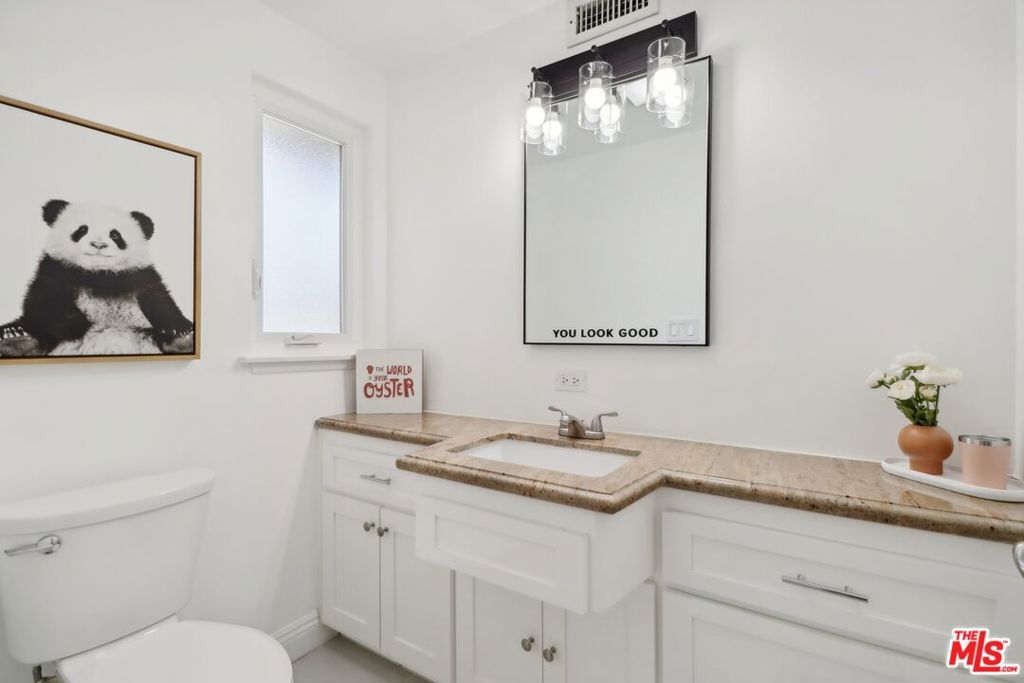 listing image 130728549125489966353