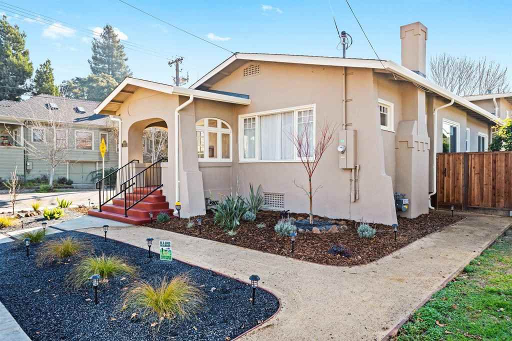 Photo of 1633 Excelsior Ave Ave, Oakland, CA 94602 (MLS # 41121136)