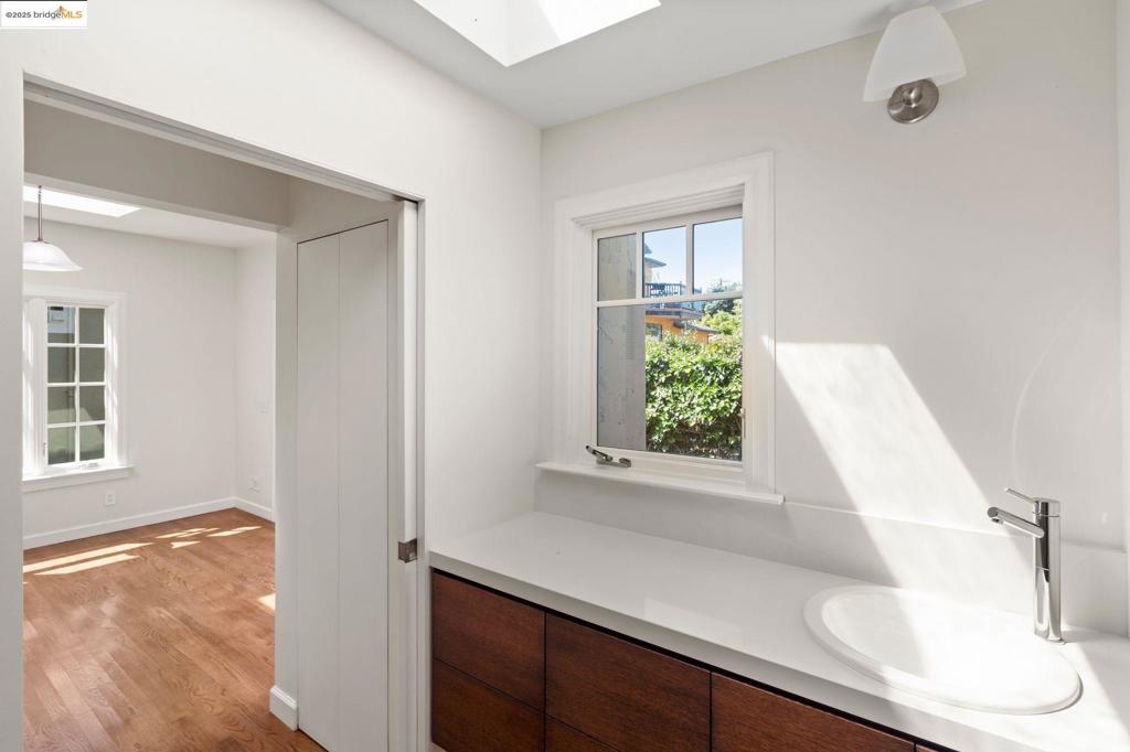 CENTRAL BERKELEY - Residential