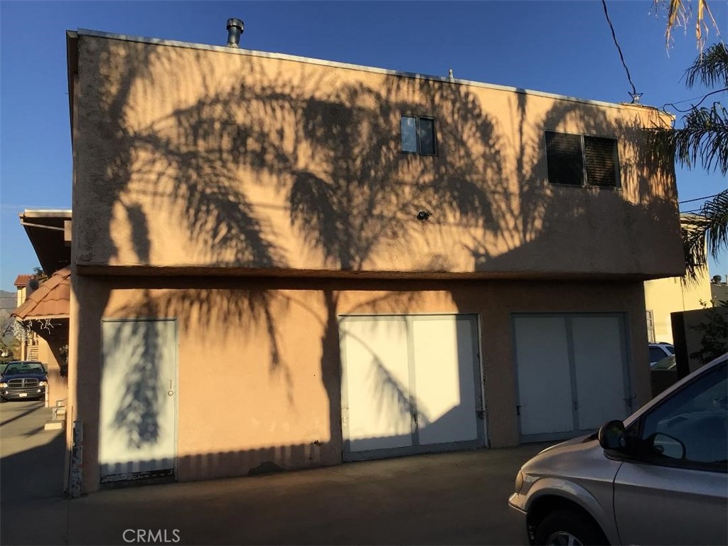 Properties 3 1000 Glenoaks Boulevard