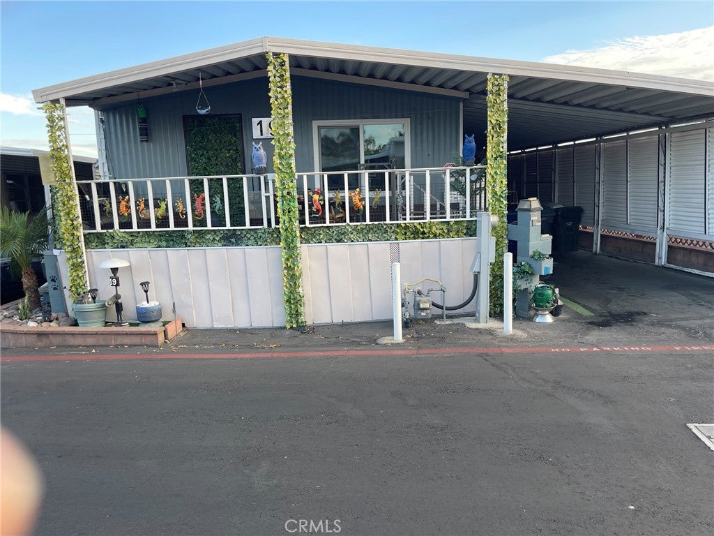 1515 Capalina Road 19