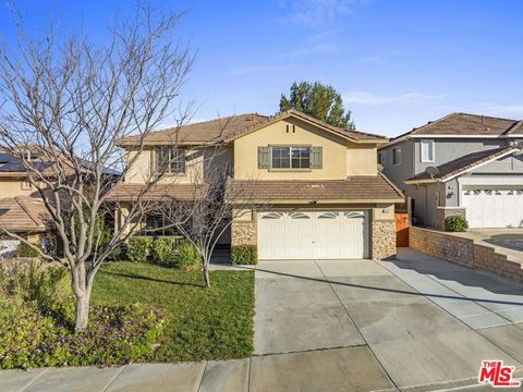 Photo of 32610 Ridge Top Lane, Castaic, CA 91384 (MLS # 26659889)