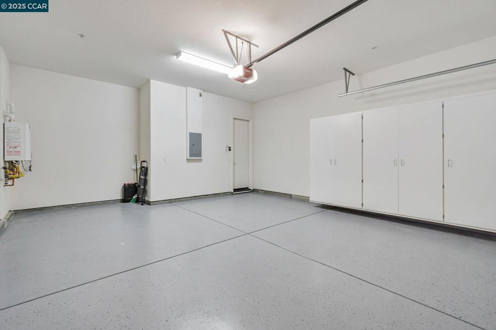 TRILOGY VINEYARDS - Residential