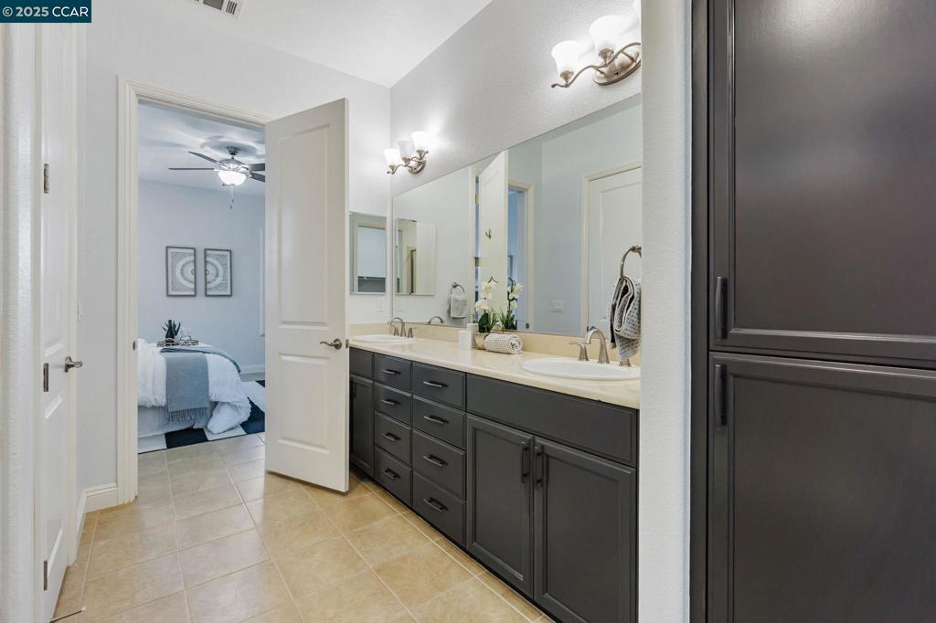 TRILOGY VINEYARDS - Residential