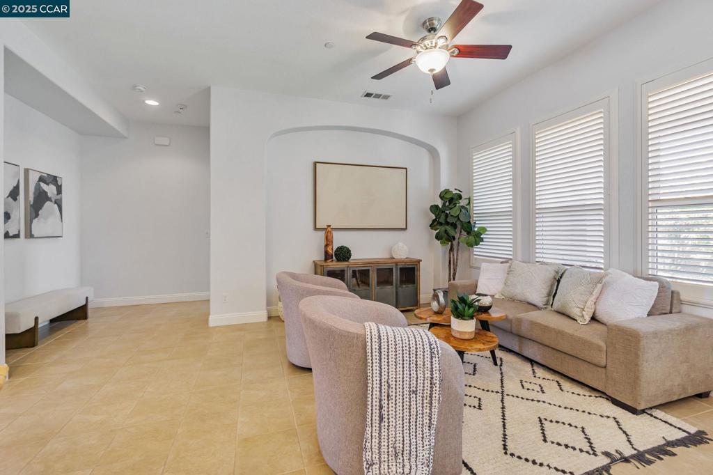 TRILOGY VINEYARDS - Residential