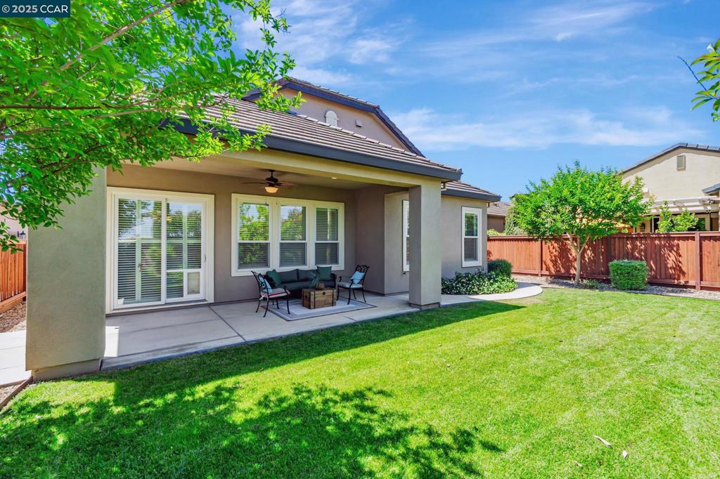 TRILOGY VINEYARDS - Residential