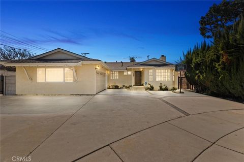 18900 Knapp Northridge CA 91324