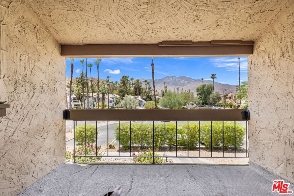 5300 E Waverly Drive 4202